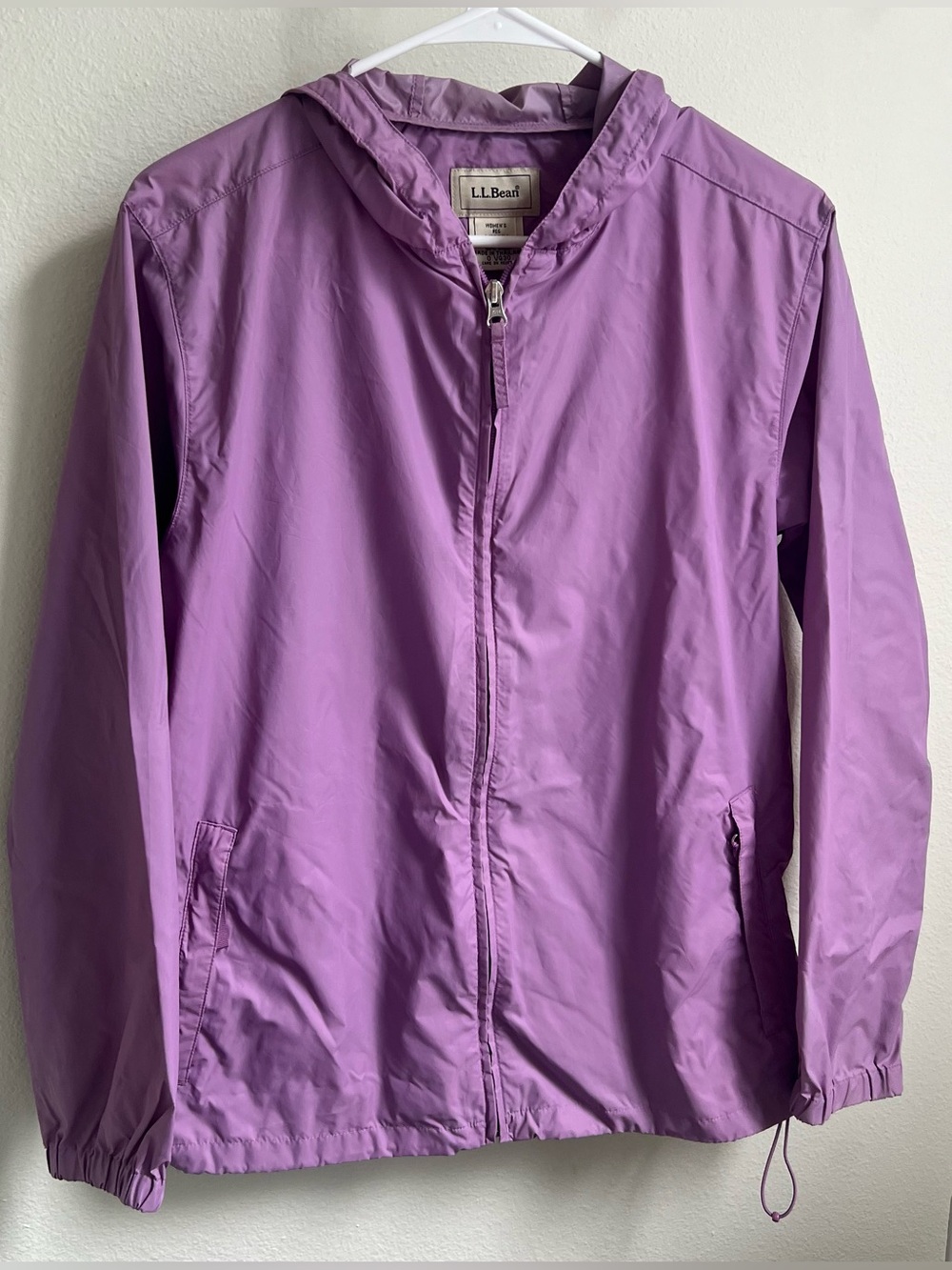 L.L. Bean Women’s Lavender Purple Hooded Rain Jacket